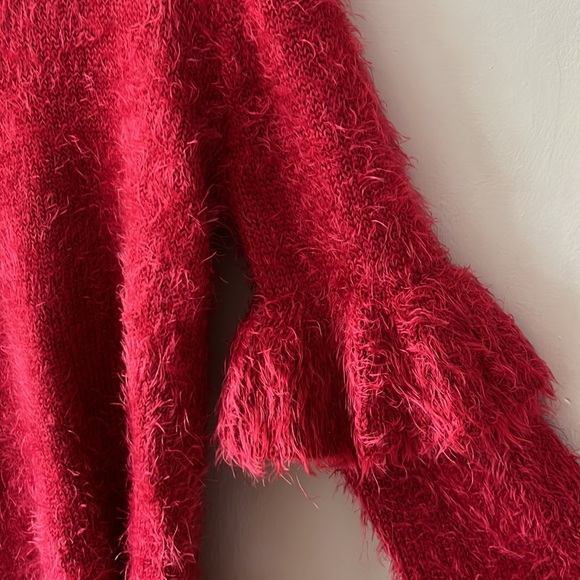 Maroon sweater size large! - Picture 4 of 5